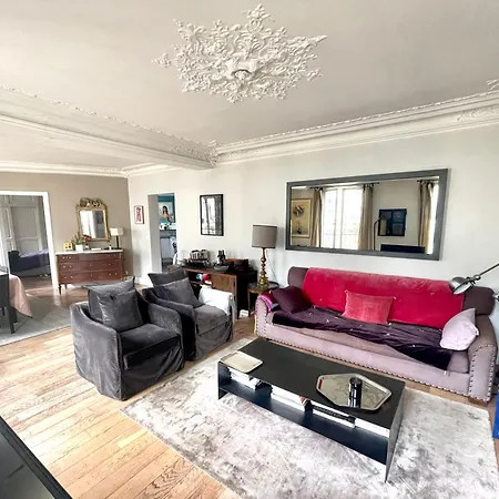 Charmant Flat In Batignolles 아파트